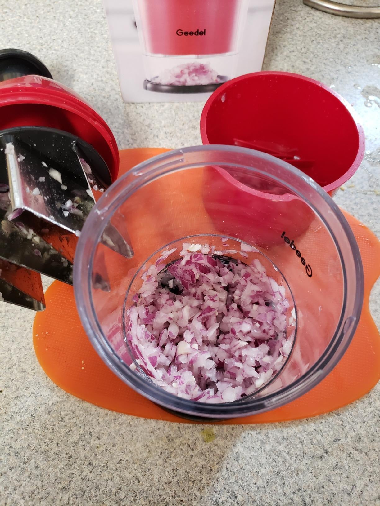 Geedel Food Chopper, Easy to Clean Manual Hand Vegetable Chopper Dicer, Dishwasher Safe Slap Onion Chopper for Veggies Onions Garlic Nuts Salads White