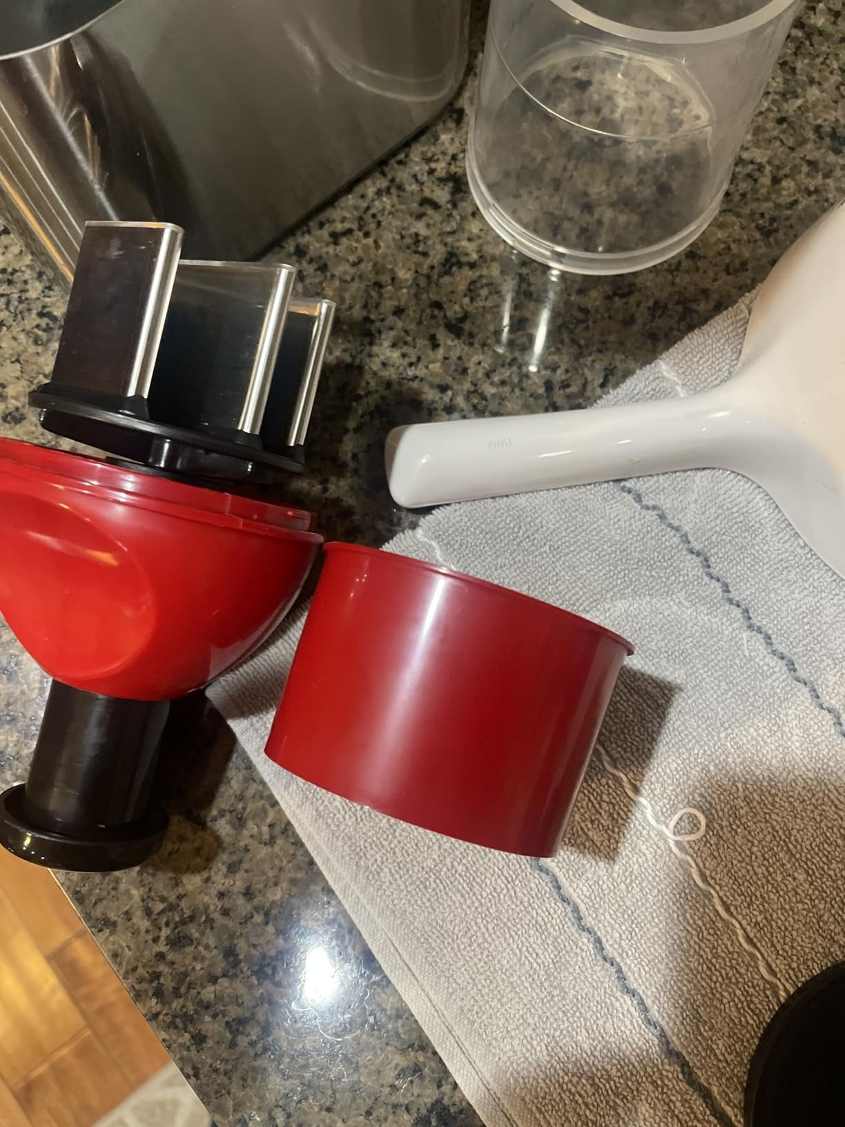 Geedel Food Chopper, Easy to Clean Manual Hand Vegetable Chopper Dicer, Dishwasher Safe Slap Onion Chopper for Veggies Onions Garlic Nuts Salads White